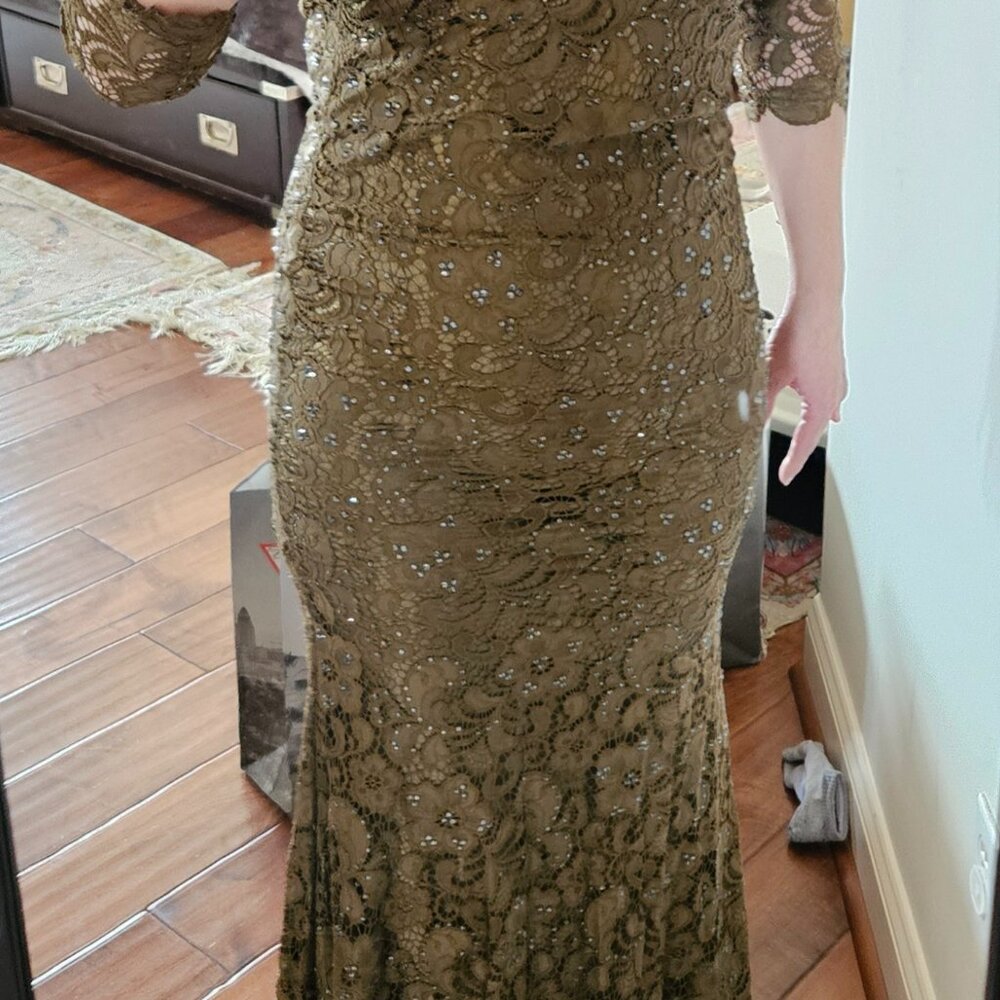 Elegant formal dress!!